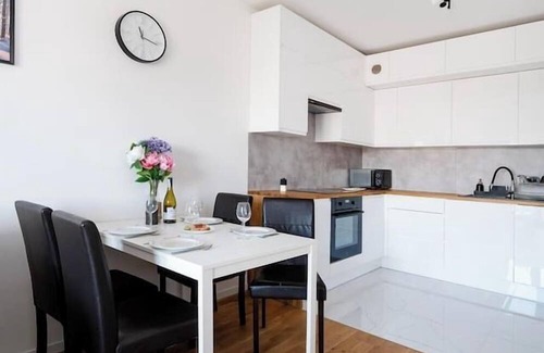 Lodz Apartment | Wróblewskiego Apt - Balcony, Parking, Workspace - by Rentujemy
