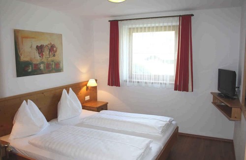 Brixen im Thale Cabin | Holiday house with a view of the mountains