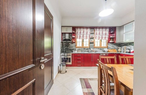 Lazarat House | Charming Townhouse with Stunning Views