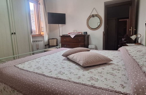 Eggi House | Casa Ausonia 5 minutes from Spoleto, Guesthouse in quiet medieval village