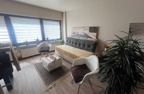 Birkenfeld Apartment | Apartamento en la Selva Negra con Terraza y Jardín Privado