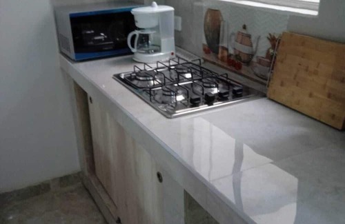 Cali Bed & Breakfast | Lovely bed & breakfast with WiFi in Cali for one guest only.