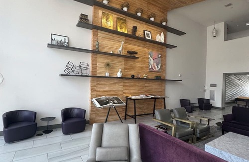Midtown Apartment | 2BR2B Modern Oasis D/twn Detroit with Pool. Walk to all stadiums and theatres