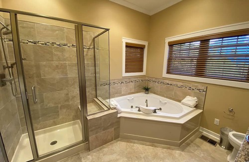 McGaheysville Cottage | Luxurious Stay at Regal Vistas, Massanutten Resort - 2 Bedroom / 2 Bath