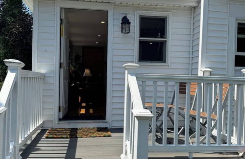 Quincy House | Cozy cottage style beach house two blocks from the ocean .
