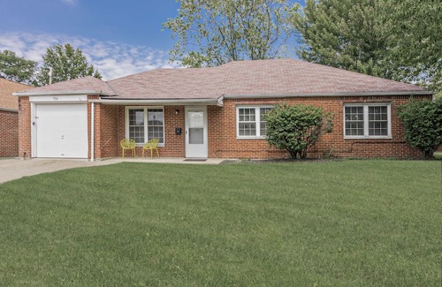 Euclid House | Modern Updated Ranch 15 min to Downtown & Hospitals
