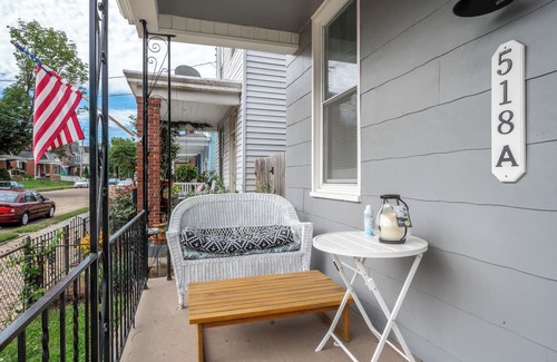 Ludlow House | Historic Ludlow Suites – 2 Apts in 1 Booking! Highly Walkable, Min to Downtown