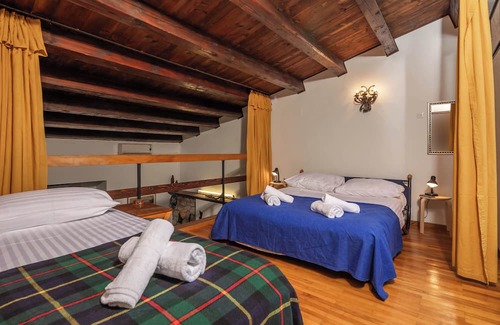 Selce Ski Chalet | Lovely Holiday Home By The Sea