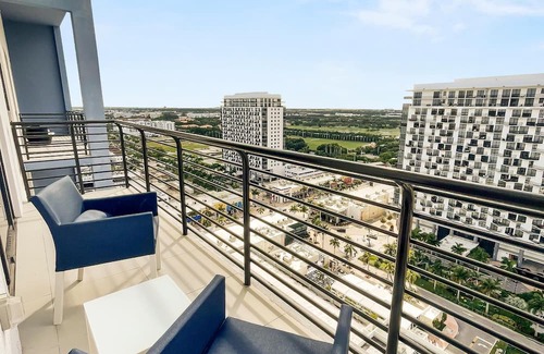 Doral Condo | Relaxing Doral Oasis: 2BR Bliss