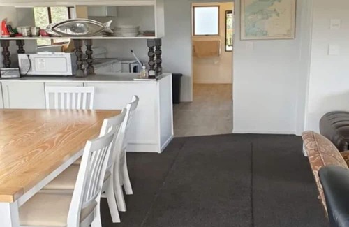 Cooks Beach House | Hosts on the Coast Holidays on Hardy
