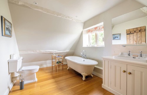 Shepton Mallet House | Beautiful and spacious period home in Somerset, 10 minutes from Glastonbury