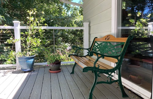 Western House | Quiet and Convenient Home Amongst the Trees