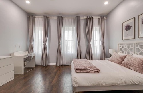 Downtown Baltimore House | Luxury Halal Home! 3 Minutes From John Hopkins University and Downtown Baltimore