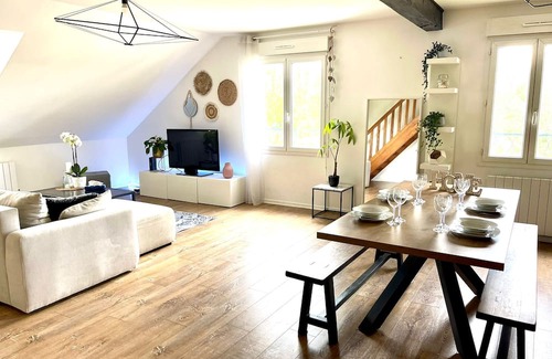Le Marais Apartment | Vrbo Property