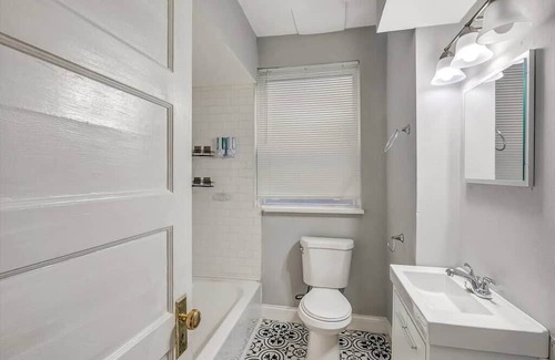 Tower Grove South House | Beautiful Tower Grove Unit, Recently Renovated 1N