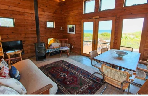 Cape Cod Apartment | WATERFRONT 1 bedroom CASITA! WALK TO BEACH ACCESS!