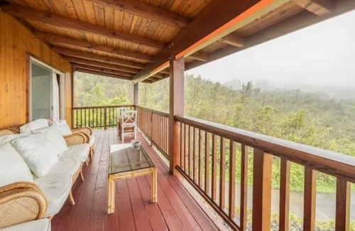 Captain Cook House | Serenity Hale on Kona Coast with spectacular ocean view
