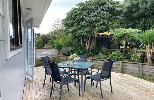 New Plymouth House | Warm and cozy 3 bedroom house in Westown, New Plymouth.