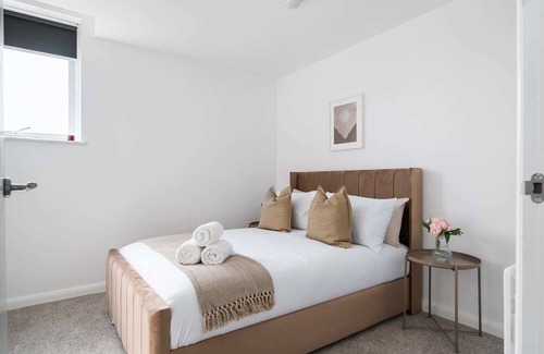 Luton Apartment | Brand New, 2 Bed Penthouse Apartment in Luton 49