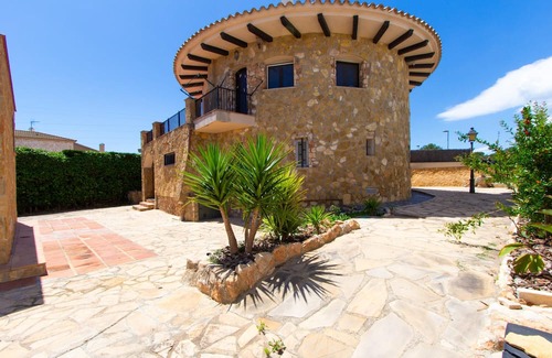 Creixell Villa | Incredible & Unique Costa Dorada Abode!