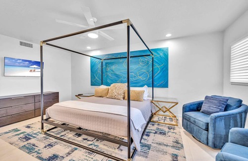 Coral Ridge Apartment | One-bedroom Suite Heated Pool Dock Access Quiet Neighborhood Saltaire Two Resldences