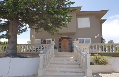 Alcover Villa | Close to Salou and just steps from the village!