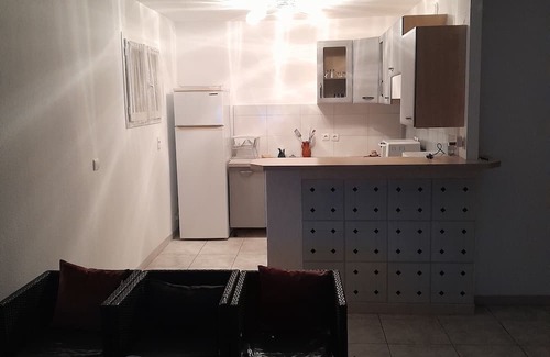 Moulin a Vent Apartment | Apartment with garden close to beach roads and town center