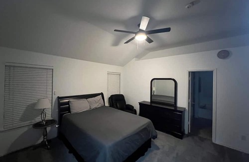 Mesquite House | Cozy home in Mesquite. Within walking distance from Mesquite Rodeo.