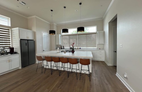 Shady Acres House | Entire House in the Heights: 3 beds/3.5 baths. Free street parking Near downtown
