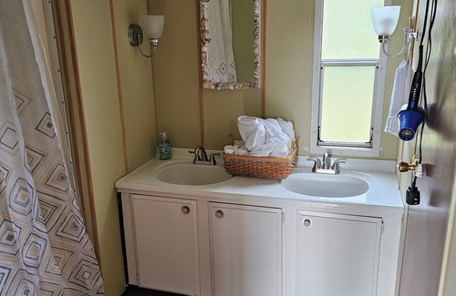 Rapid City House | Martini Hidewa, come enjoy country living.