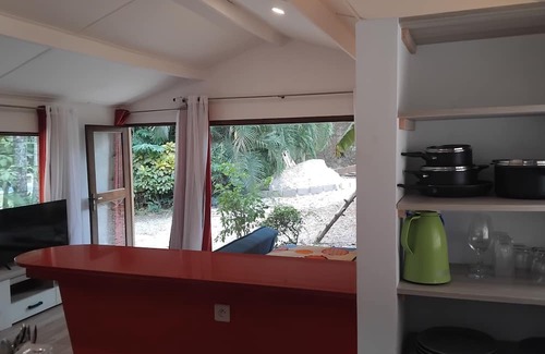 Cocody Apartment | Studio & kitchen with garden & pool services included