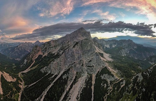 Kranjska Gora Cottage | Erjavčeva koča mountian hut at Vršič