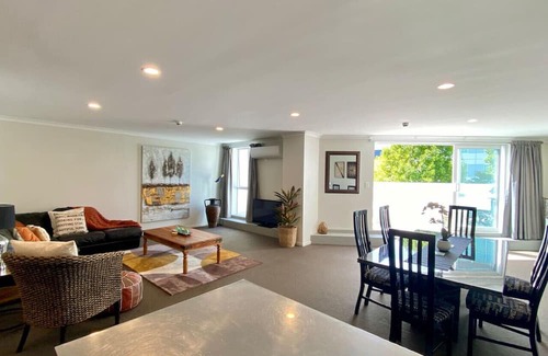 Claudelands Apartment | Luxury, open plan living await you in the heart of Hamilton’s CBD.