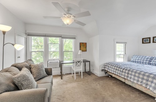 Lower Burns Park House | Unique Charmer: Outdoor Space & More near UM