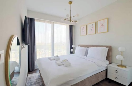 Basaksehir Apartment | Maple - Chic Cozy 1BR Apt w/ Parking & Gym