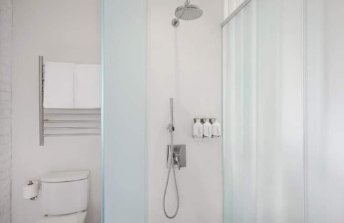 Mid-Market Apartment | Premium Queen Cabin Near Asian Art Museum SAN