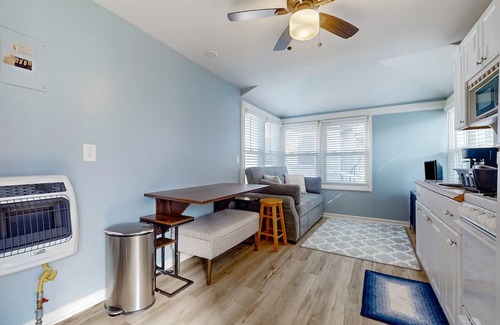 North Wildwood Cottage | Charming single-level escape with shared patio, grill, full kitchen, & AC