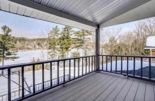 Val-des-Monts House | Eritage |Spa avec Magnifique vue sur le lac