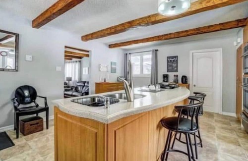 Val-des-Monts House | Eritage |Spa avec Magnifique vue sur le lac