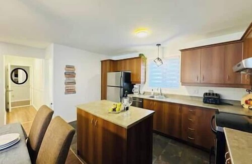 Magog Apartment | Rubis Du Memphre, Foyer, DRC