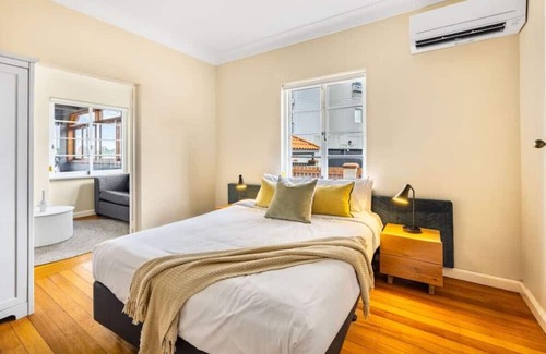 South Brisbane Apartment | Riverside Heritage Château in central Brisbane