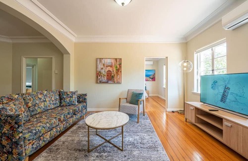 South Brisbane Apartment | Riverside Heritage Château in central Brisbane