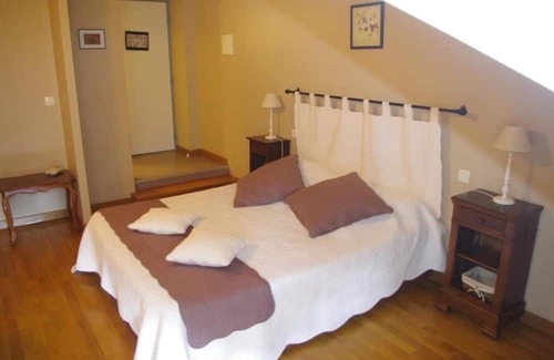 Angoume House | Guest House 'Chambre D'hôtes Edelweiss' with Mountain View, Wi-Fi and Air Conditioning