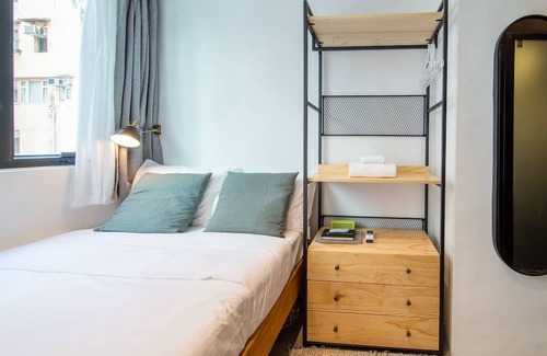 North Point Apartment | Private Room in Shared Apartment 5 Minutes to Tin Hau MTR Station