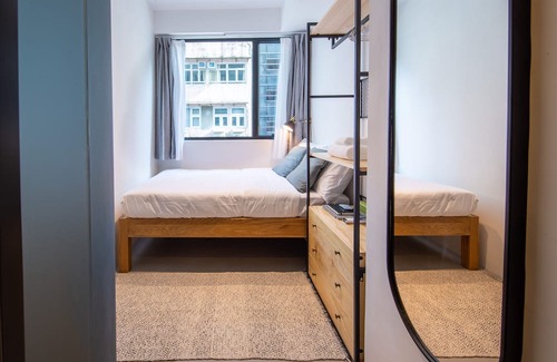North Point Apartment | Private Room in Shared Apartment 5 Minutes to Tin Hau MTR Station