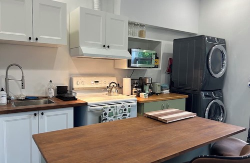 Grandes-Bergeronnes Apartment | The Pilot's Cabin in the center of Les Bergeronnes, The Pilot's Cabin