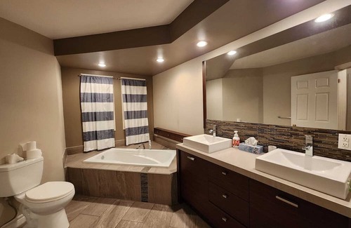 Saint-Hubert House | Timeless Tranquility, a place near everything!