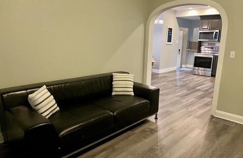 Erie House | Cozy Erie house few steps from waterfront and downtown