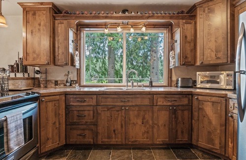 Athol Cabin | Beautiful Lake Cabin on Kelso Lake, Idaho! Close to Silverwood!