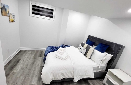 Meadowvale Village Apartment | Feels like Home 15 Minutes From Toronto Pearson Airport. Cozy Apartment To Luv